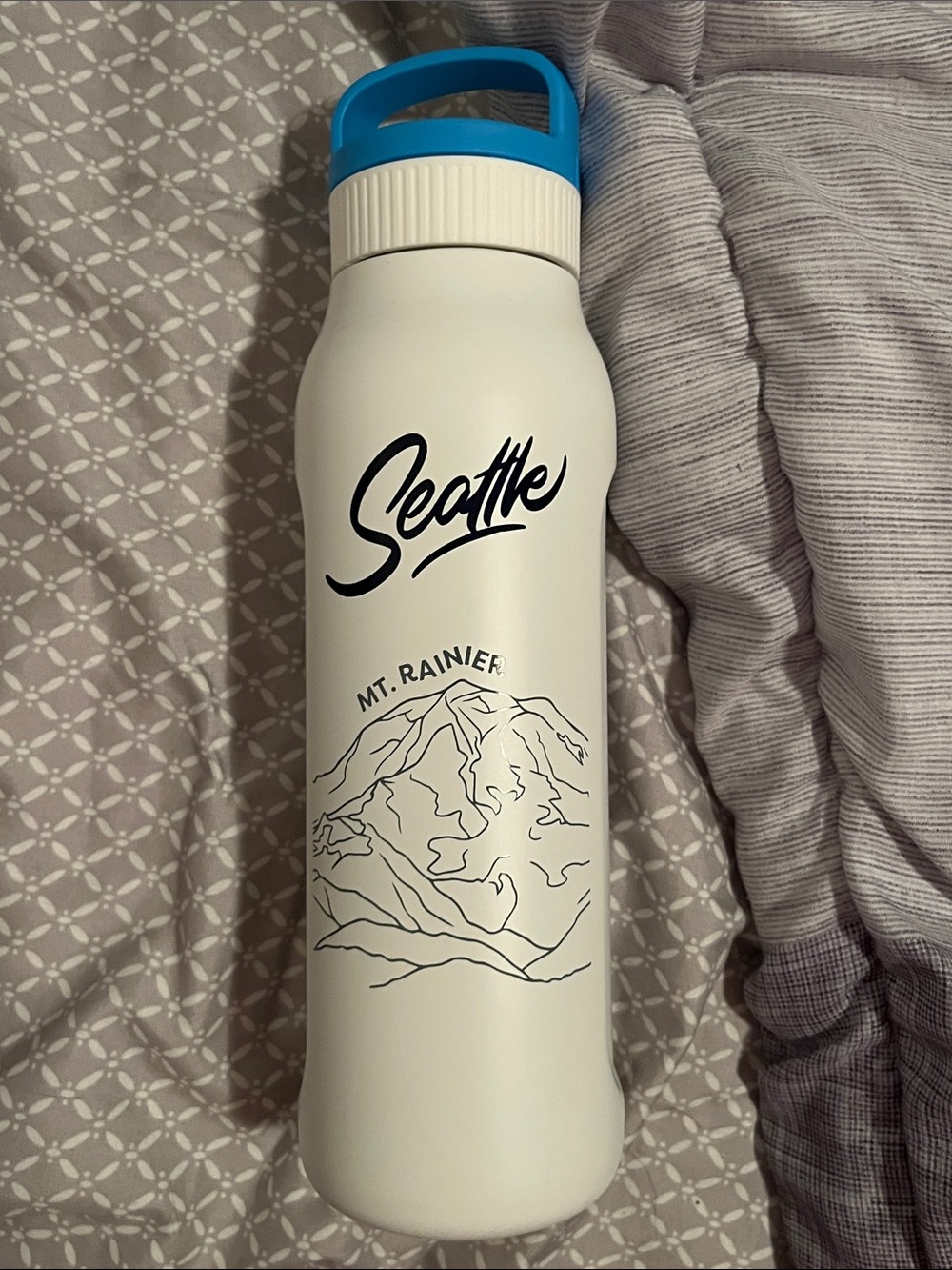 Seattle Mt. Rainier White Water Bottle with Blue Cap